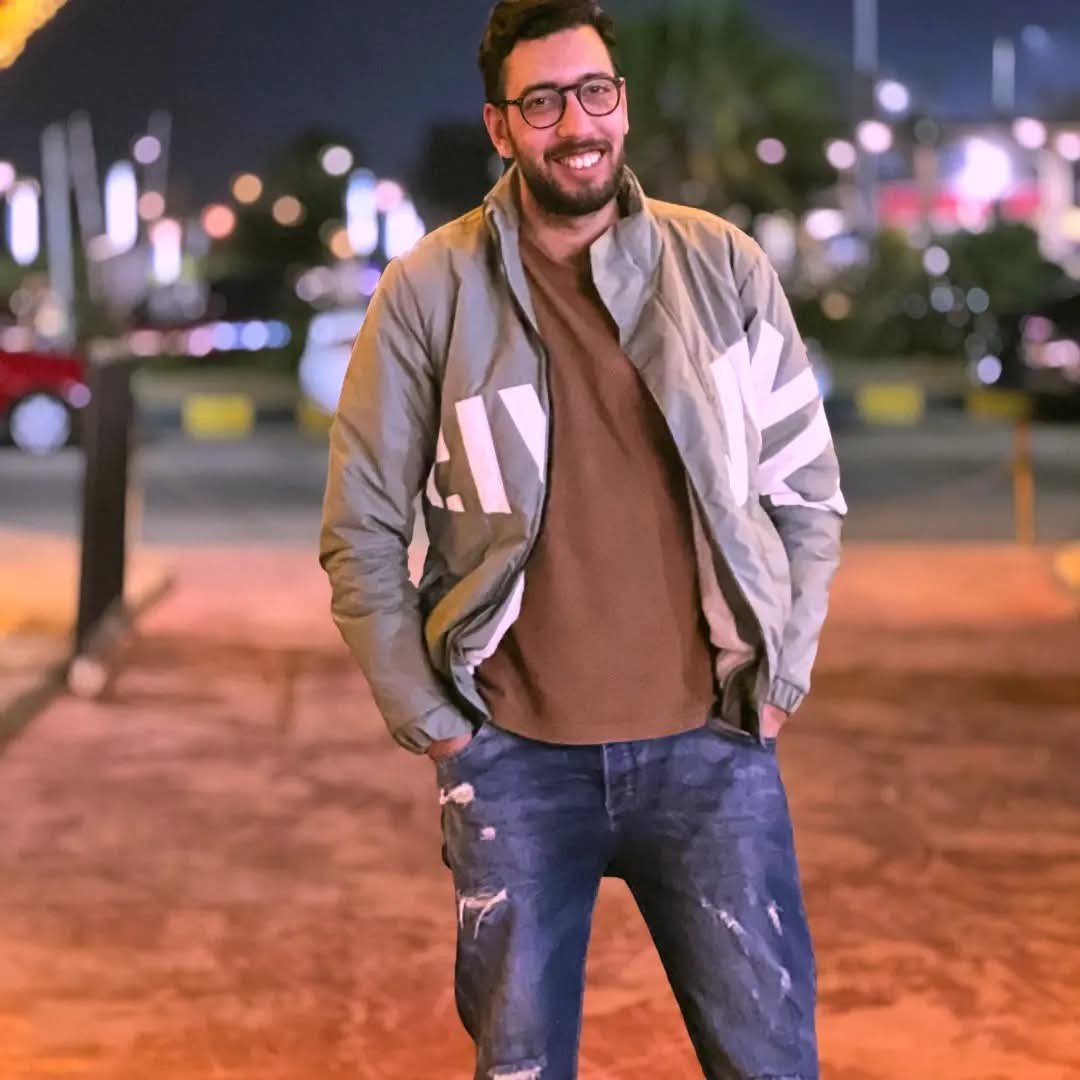 الشاعر الغنائي اسلام الجريني