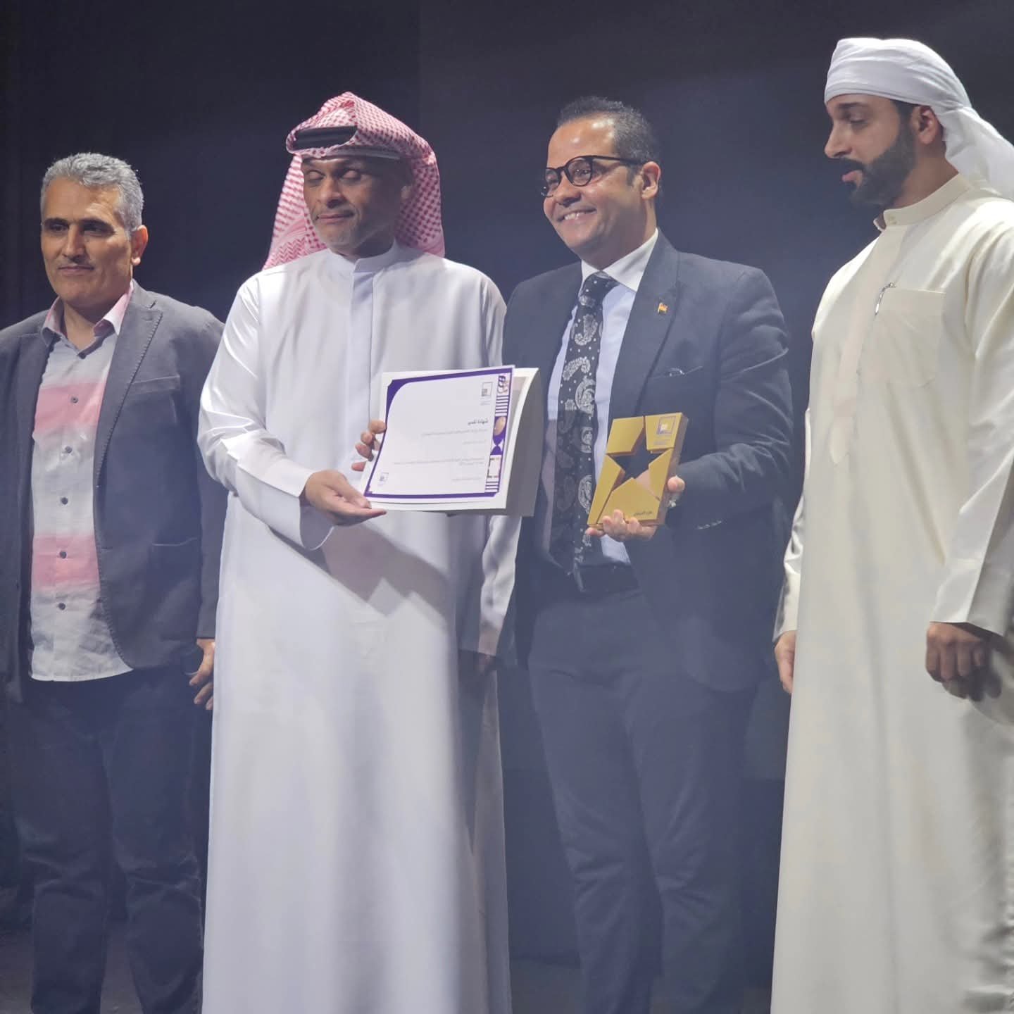 المسرح جسر لصناعة الوعى: مازن الغرباوي يختتم ورشة "مبادئ التمثيل والفنون الأدائية" بالشارقة