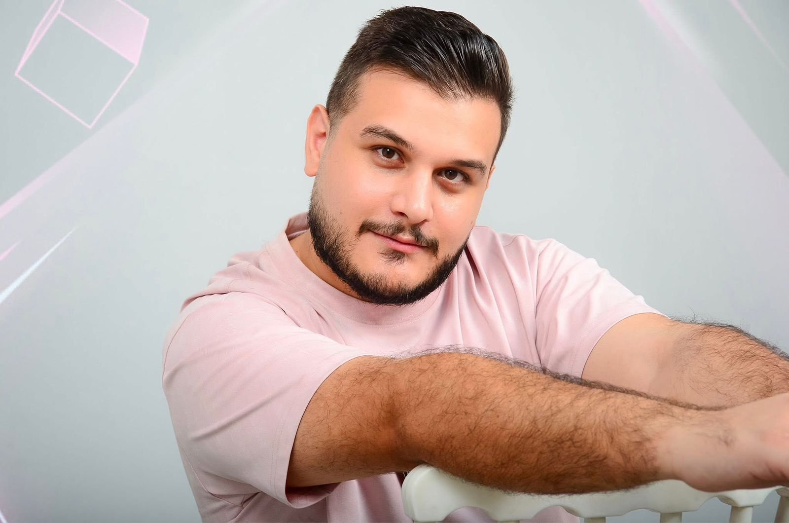 الشاعر العراقي قصي باسل
