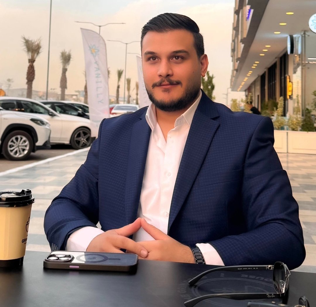 الشاعر العراقي قصي باسل