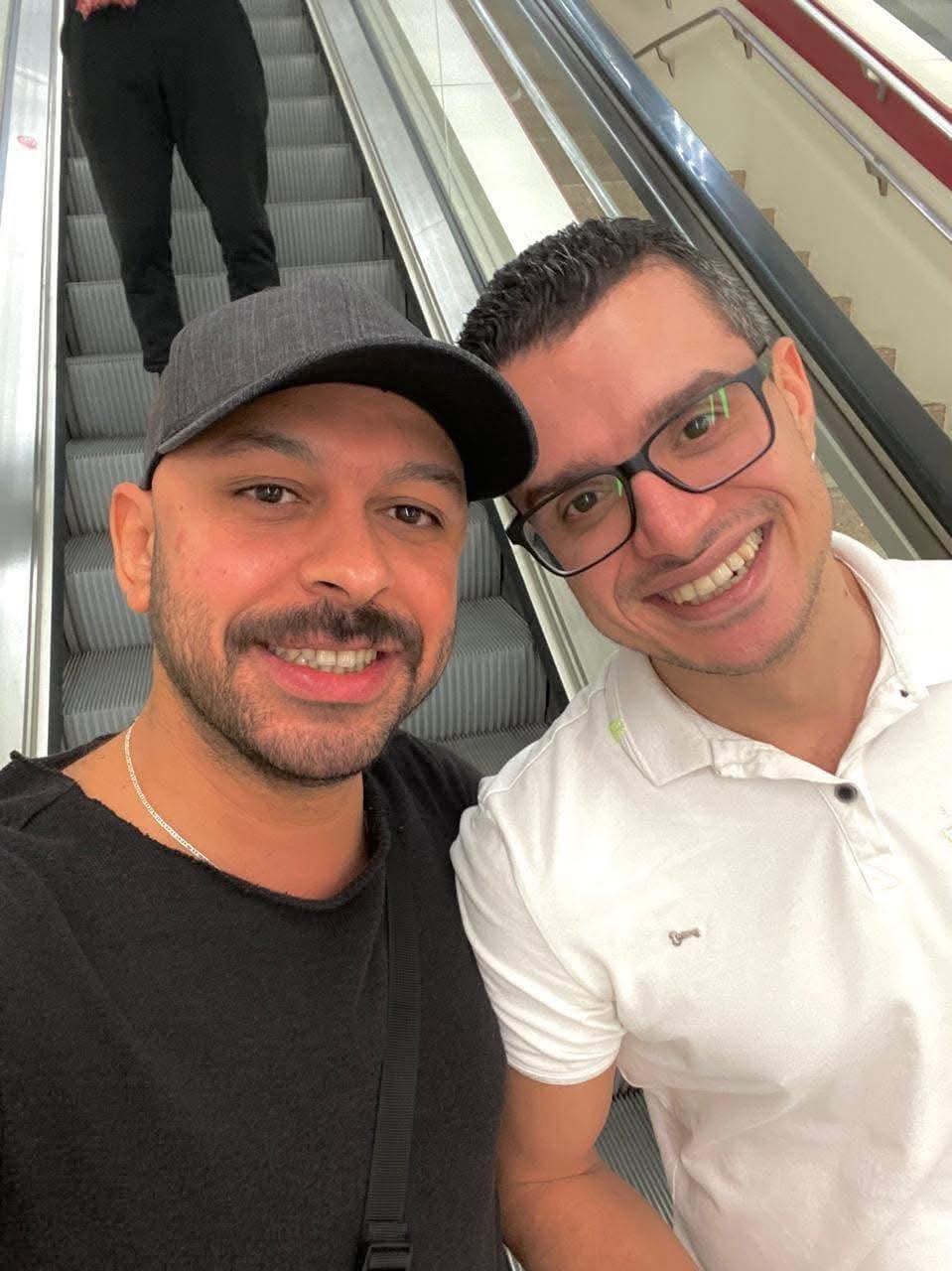 بلال سرور مع الشاعر الغنائي محمد القياتي